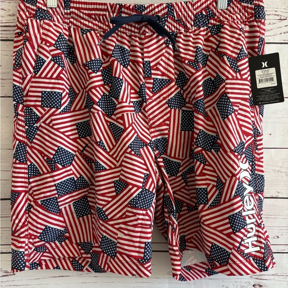 HURLEY Mens Swim Trunks Shorts Size Large American Flags Red White & Blue NWT - Picture 1 of 8